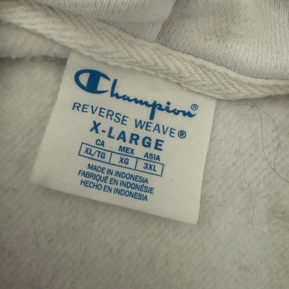 White hooded sweatshirt - Picture 4 of 4